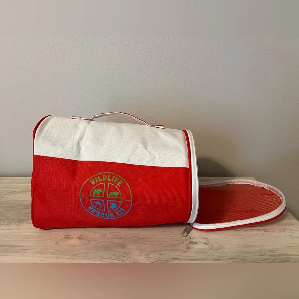 Carrier bag for a small animal.